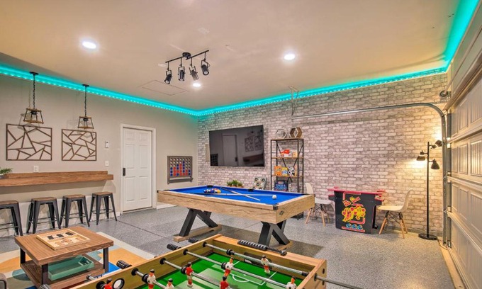 San Antonio House | San Antonio Home with Patio and Grill Near SeaWorld!