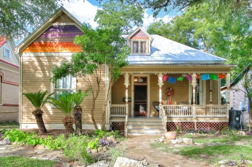Southtown House | San Antonio Starlight
