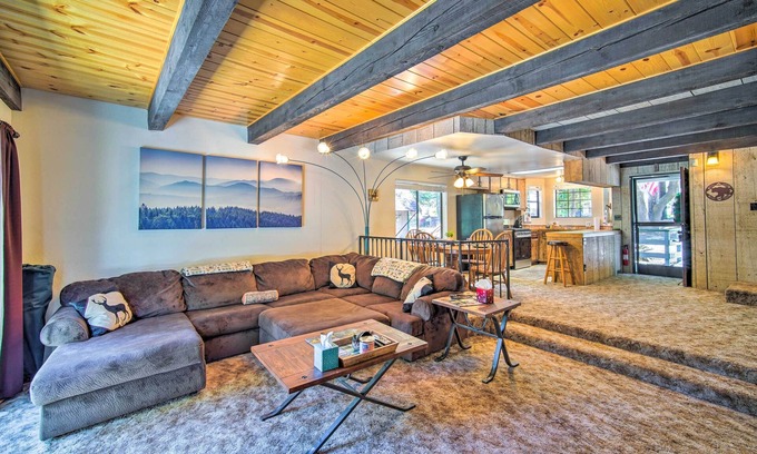 Arrowbear Lake Cabin | San Bernardino Mtn Retreat w/Furnished Deck