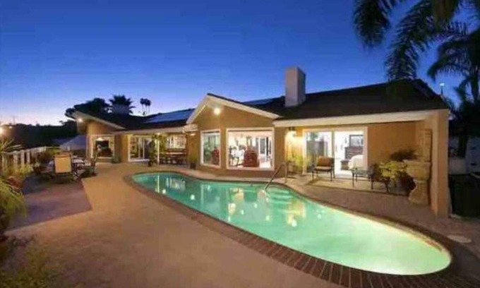 Fletcher Hills House | San Diego Paradise: Scenic Views, Pool & Spa, Private