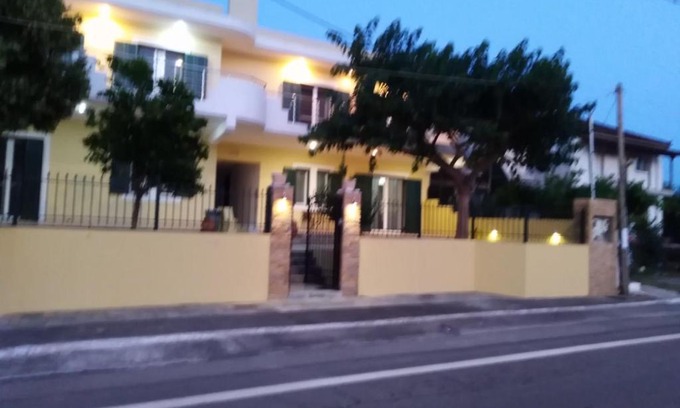 Ayios Floros Apartment | SAN FLORAN