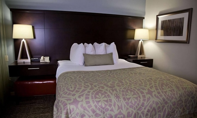 San Bruno Resort | San Francisco Bay Area Vacay! 2 Pet-friendly Units, Free Breakfast, Full Kitchen
