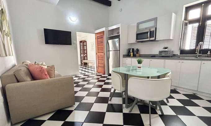San Francisco Apartment | San Juan Suite | Perfect Getaway in Centric Location