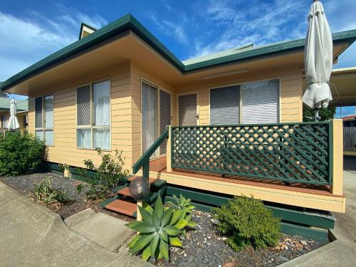 Traviston House | San Marco Villa 3 - Burrum Heads - Beachfront - 2BR - Pool