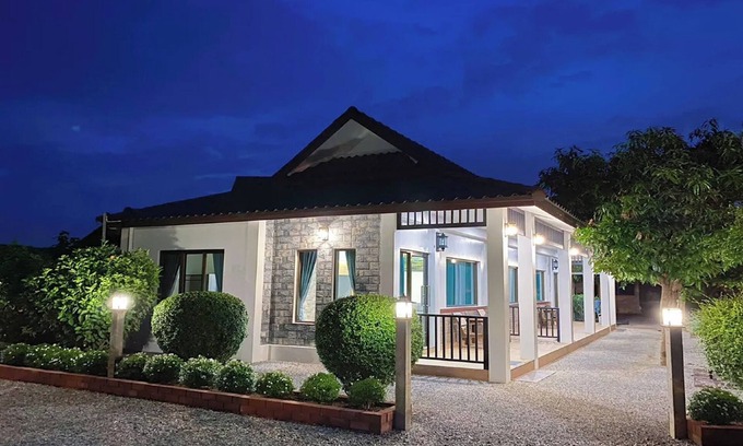 San Kamphaeng Hotel | Sanaepatan Home Resort
