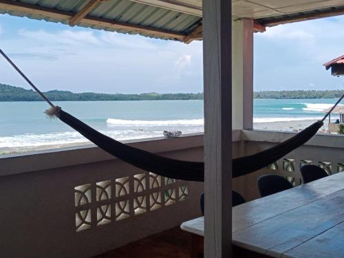 Nias Bed & Breakfast | Sanali surf stay