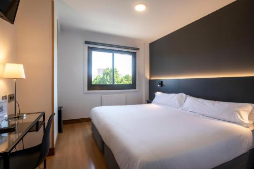 Ermitagana Hotel | Sancho Ramirez