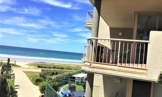 Currumbin Resort | Sanctuary Beach Resort