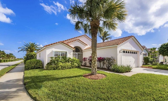 La Costa Village House | Sanctuary Beach House away from the crowds