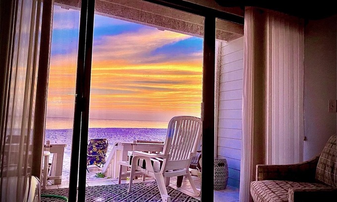 Sunnyside House | Sand and Ocean! Beach is beautiful. Come in, cool off with jetted shower or tub.