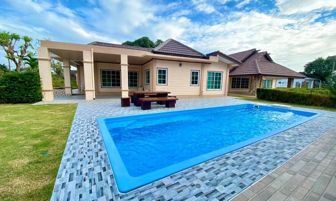 Kram House | Sand-D House Pool Villa A8 at Rock Garden Beach Resort Rayong