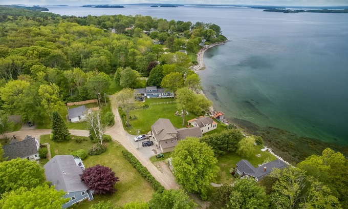 Mid-Coast and Islands House | Sand Dollar - Capture stunning sunsets from this beautiful ocean view home