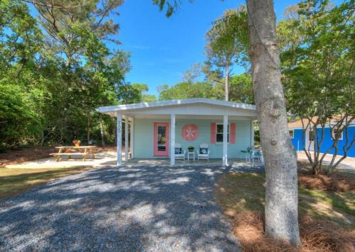 Yaupon Beach House | Sand Dollar Daze