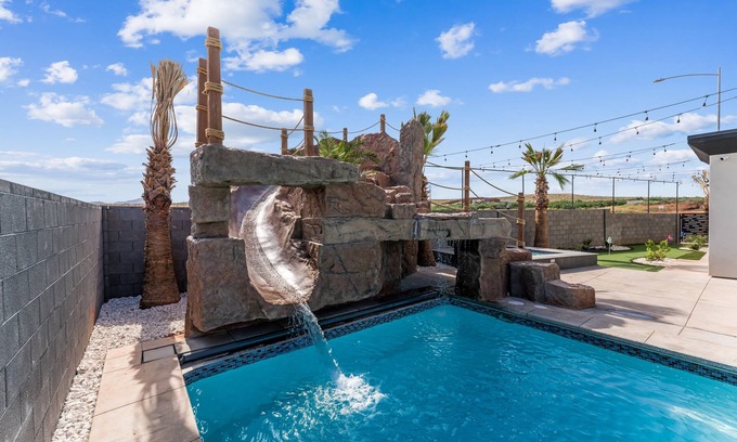Hurricane House | Sand Hollow Aquatic Adventure