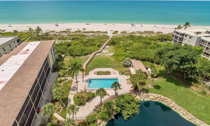 Sanibel House | Sand Pointe 212 - Gulf view vacation rental condominium