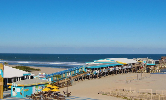 Cocoa Beach Condo | Sandcastles by Happy Palm Stays