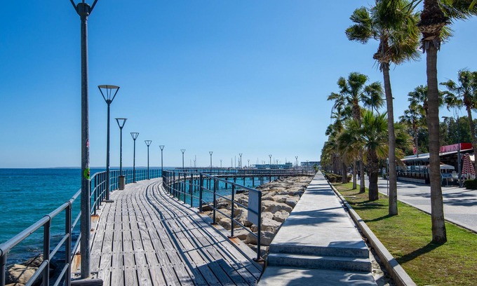 Agia Fyla Apartment | Sanders Triple - Nice 1-bdr Apt With Balcony
