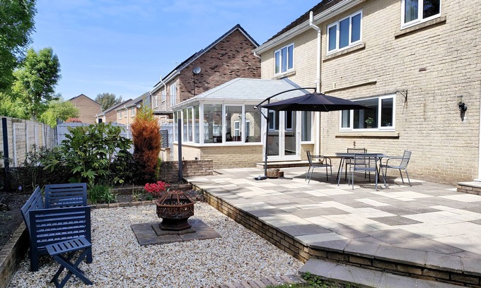 Cleator Moor House | SANDERSON HOUSE, pet friendly, with hot tub in Cleator Moor