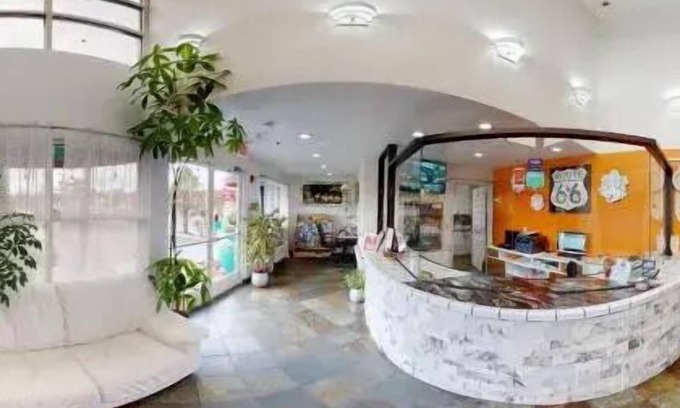 Westside Hotel | Sandia Peak Inn Old Town ABQ, a Howard Johnson by Wyndham