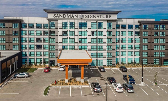 Saskatoon Hotel | Sandman Signature Saskatoon South Hotel