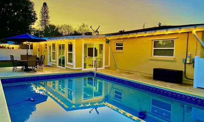 Southgate House | Sandpiper - 4BR - Heated Pool - Minutes to Siesta Key