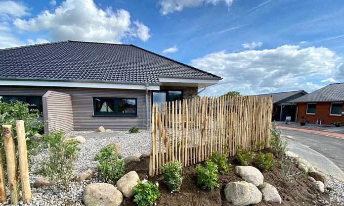 Gelting House | Sandpiper - ground floor, shower room, guest WC, terrace, garden furniture, parking space