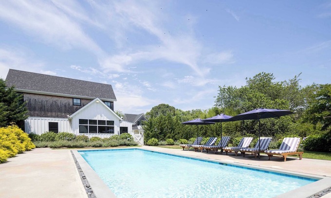 Silver Beach House | Sandpoint by Rove Travel | 6BR Family Home w/Pool