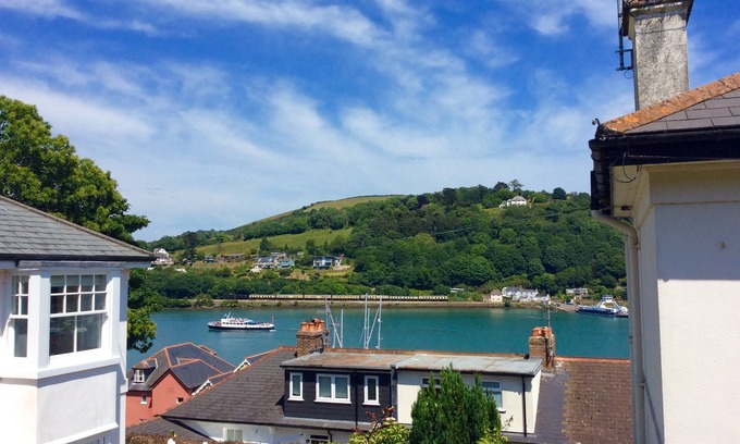 Dartmouth House | SANDQUAY VIEW, family friendly, with a garden in Dartmouth