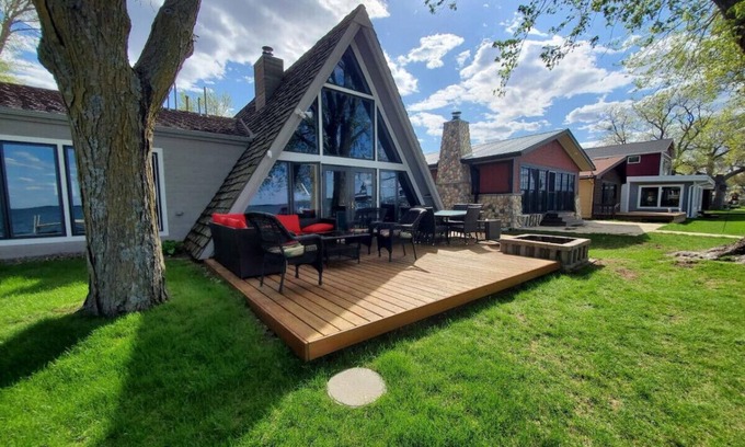 Orleans House | Sandy Beach Retreat | Lakefront on Big Spirit Lake