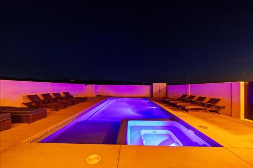 Hurricane House | Sandy Bottoms!