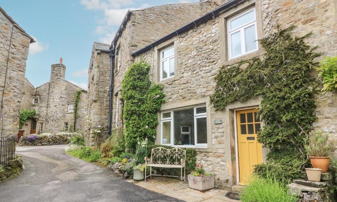 Linton-in-Craven House | Sandy Cottage