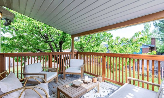 Sandy House | Sandy Escape | Historic | Patio | Free Massage