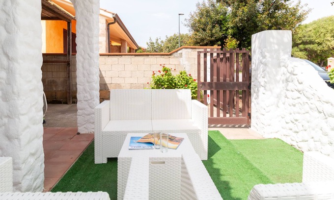 Capo Mannu Apartment | Sandy House - Two Bedroom Apartment, Sleeps 4