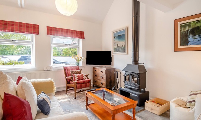 East Runton House | Sandy Lane - Cromer - Three Bedroom House, Sleeps 5
