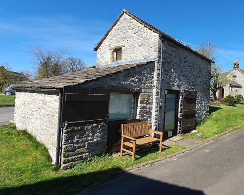 Foolow House | Sandy's Barn, Foolow, Dogs Welcome