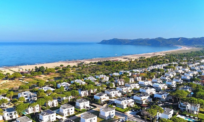 Ishem Apartment | SanPietro Holiday Homes 285, Lalzit Bay, Albania