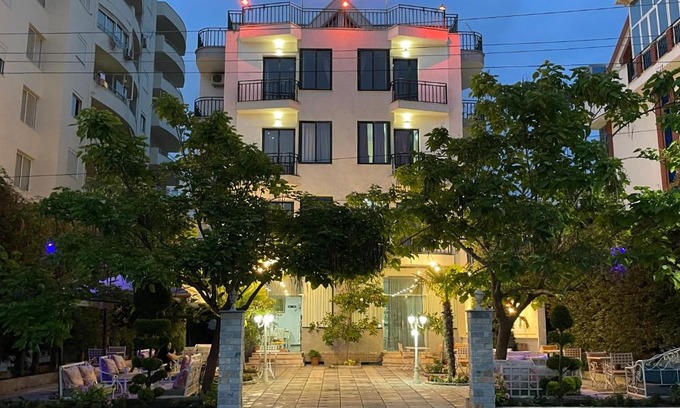 Shkembi i Kavajes Hotel | Sanremo Hotel Restorant