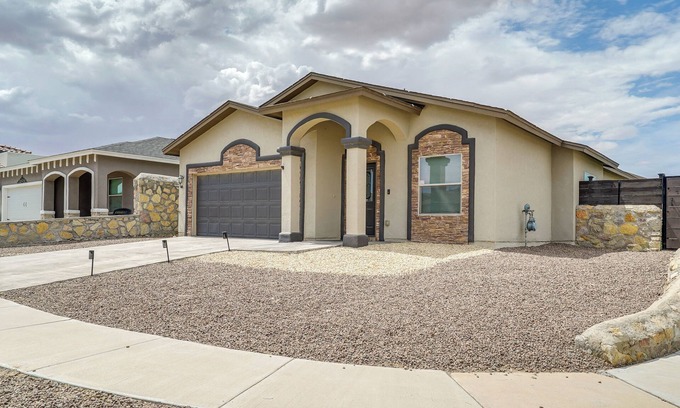 Santa Teresa House | Santa Teresa Home w/Patio & Grill!