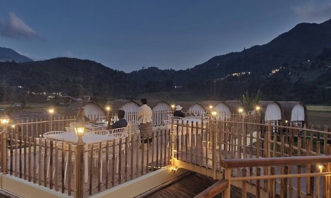 Bo Kluea Hotel | Sapanklangna