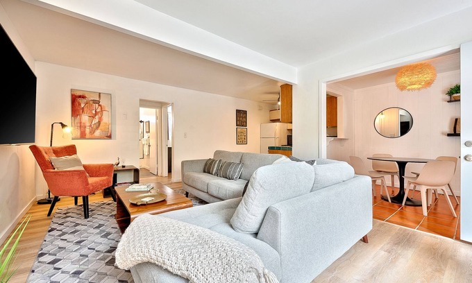 North Pacific Beach Condo | Sapphire Gem-blocks to beach