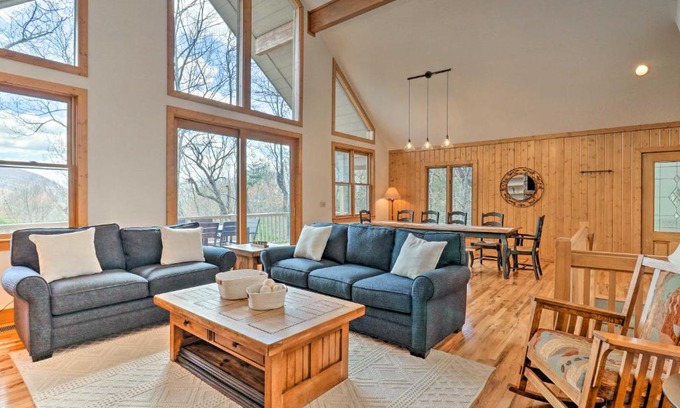 Sapphire House | Sapphire Retreat with 2 Decks, Views and Resort Access