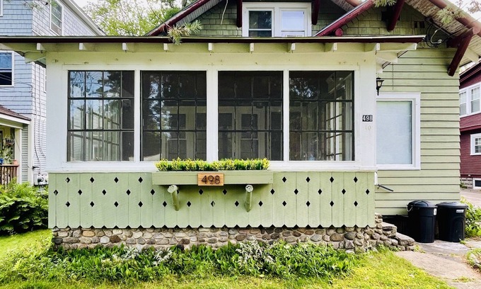 Saranac Lake House | Saranac Lake Village Cure House