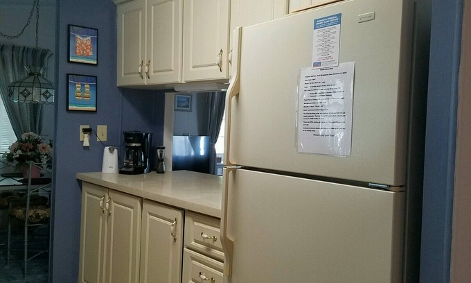 Sarasota House | SARASOTA 50+ GATED COMMUNITY BEAUTIFUL, SPACIOUS MODULAR HOME!