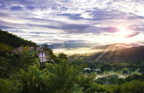 Palestina Other | Saray glamping