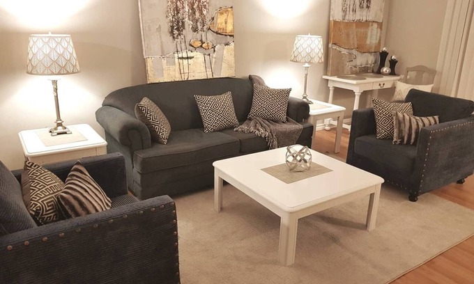 Sarnia House | Sarnia's Central Six - BIG 6 BR/2 BA w/patio & BBQ