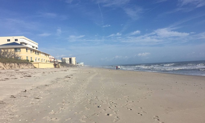 Satellite Beach Condo | SATELLITE BEACH, FL- DIRECT OCEANFRONT