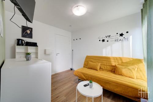 Saint-Pierre-des-Corps Apartment | Saturne - Proche A10 - 2V - Parking