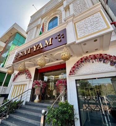 Pashim Vihar House | Satyam Room