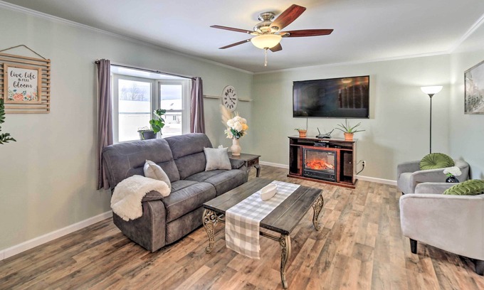 Sault Ste. Marie House | Sault Ste Marie Getaway Near Soo Locks!