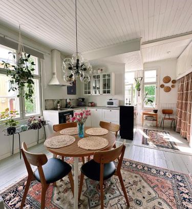 Turku Apartment | Saunallinen puutalo keskustan tuntumassa